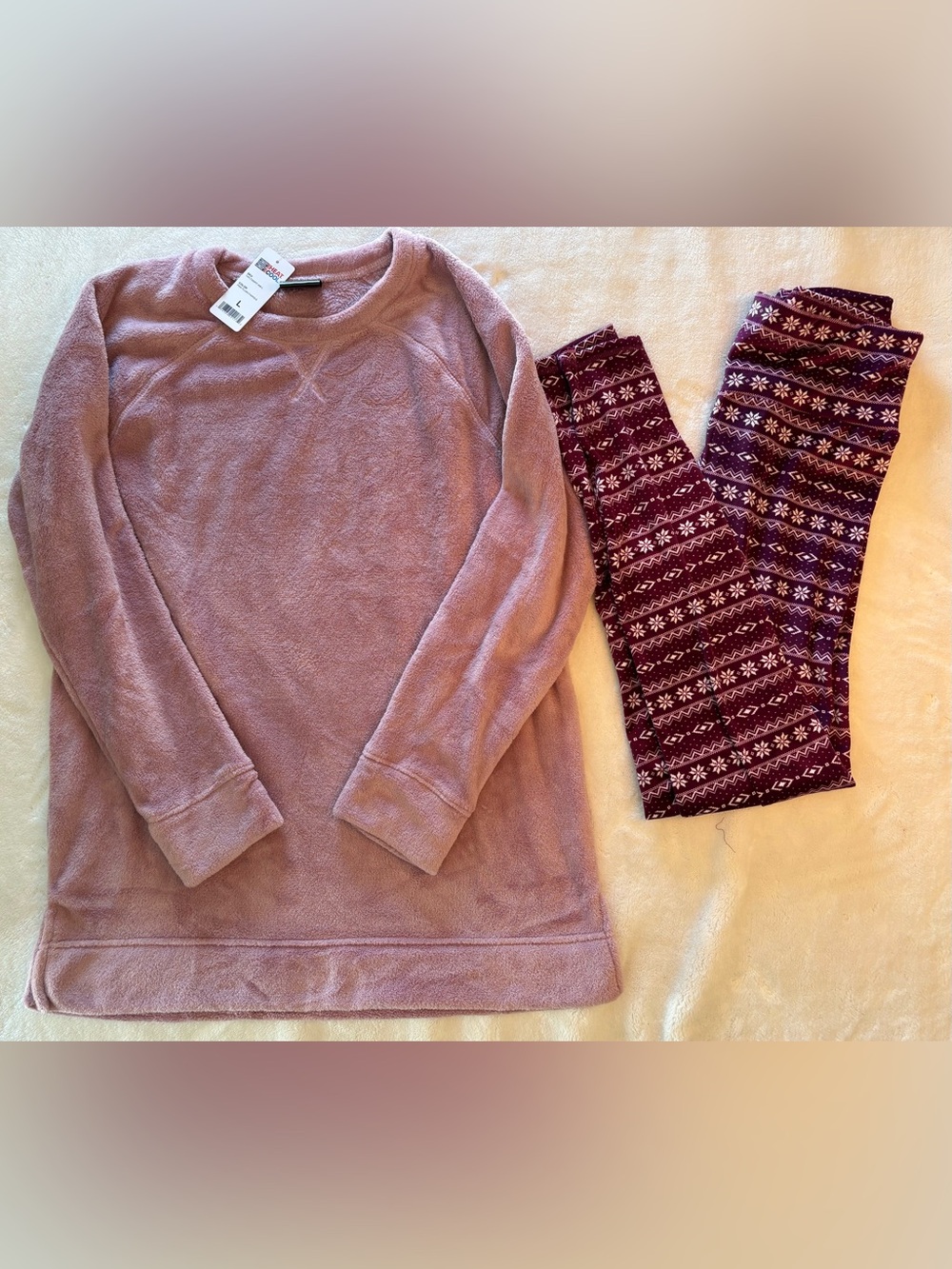 NWT Women’s Oversized Comfy Pajamas Oversized Mauve Pullover Snowflake Leggings